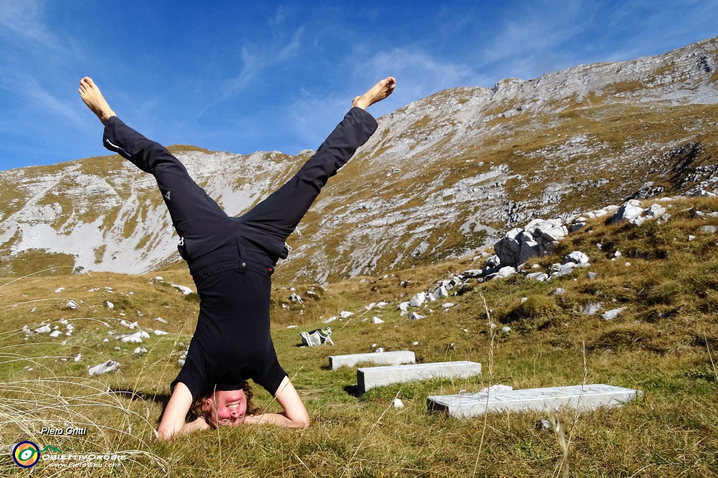 42 Pausa yoga con vista in Menna.JPG